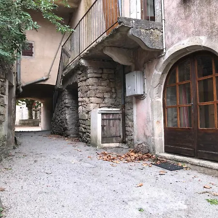 Holiday home Maison De Village Au Coeur Des Remparts Sainte-Eulalie-de-Cernon